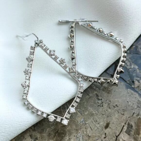 Kendra Scott Stud Earrings - Picture 2 of 3